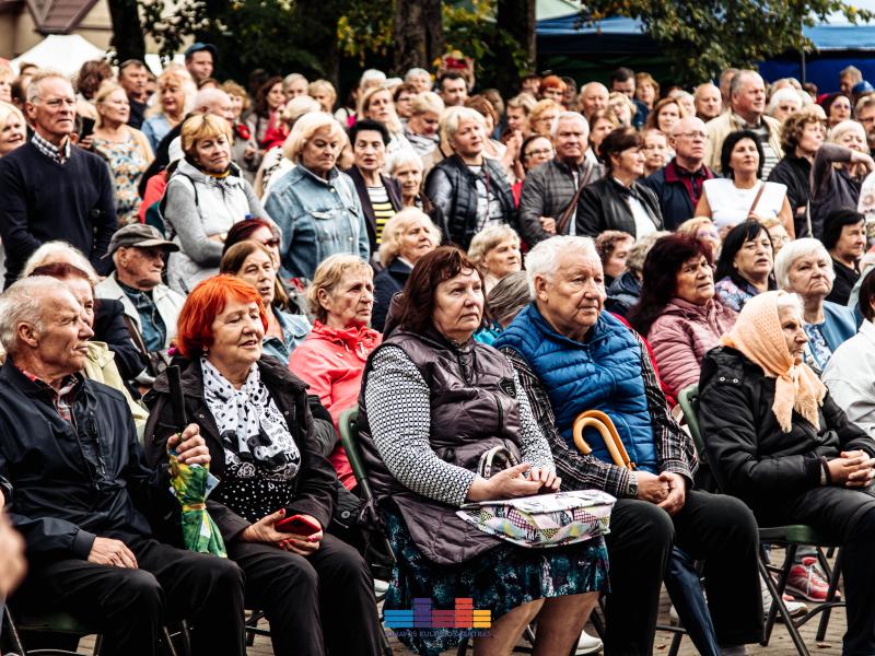  „Rudens šventė. MERGAUTINĖS GODOS JONAVOS TRAKTIERIUJE“
