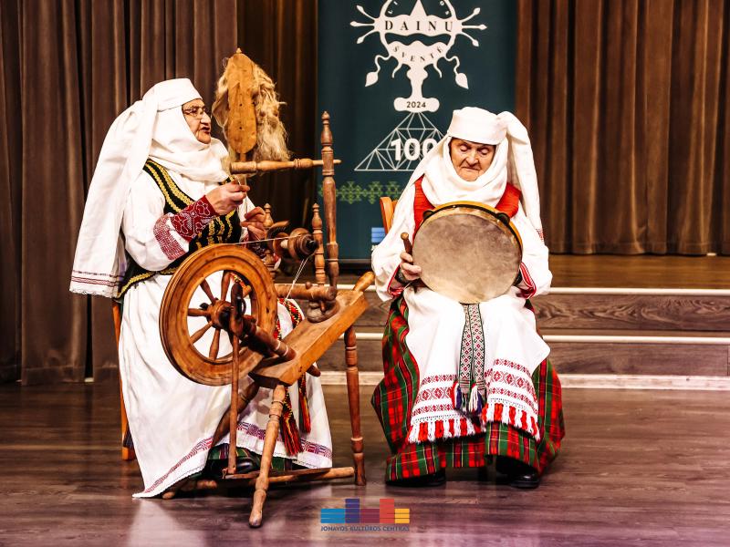 folkloro kolektyvų atranka į 2024 m. šimtmetį minėsiančią Lietuvos dainų šventę „Kad giria žaliuotų“