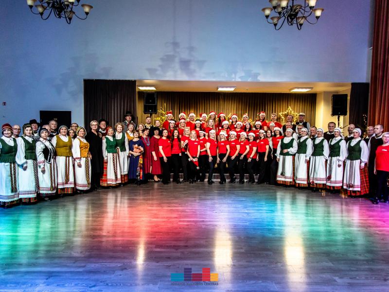 Kultūros centro kolektyvų šventinis koncertas “Siaučiant pūgai“ 