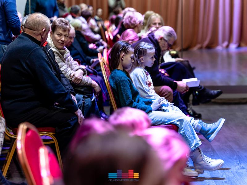 Kultūros centro kolektyvų šventinis koncertas “Siaučiant pūgai“ 