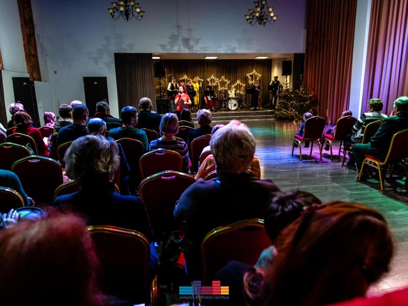 Kultūros centro kolektyvų šventinis koncertas “Siaučiant pūgai“ 
