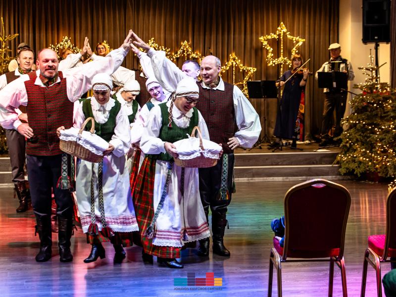 Kultūros centro kolektyvų šventinis koncertas “Siaučiant pūgai“ 