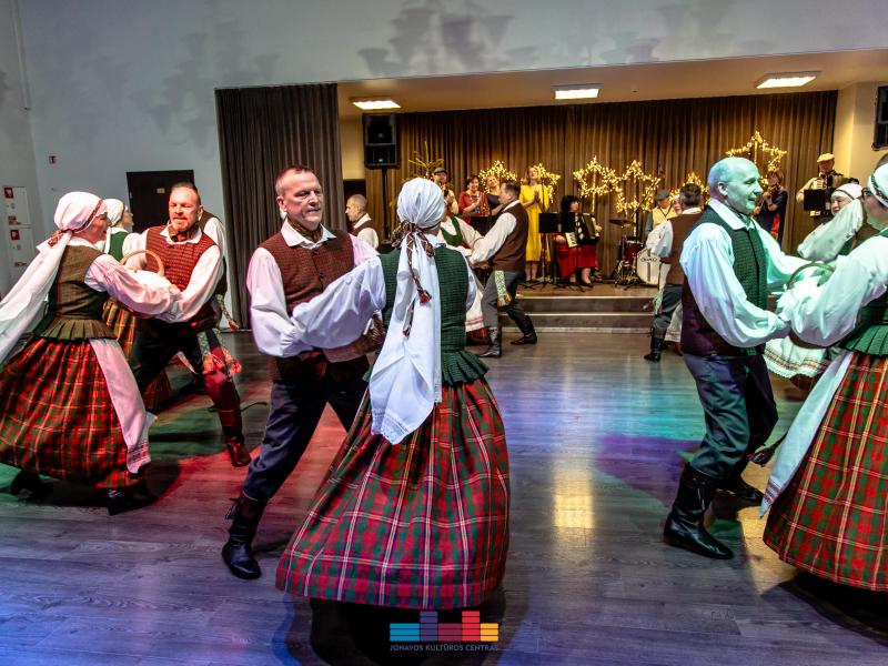 Kultūros centro kolektyvų šventinis koncertas “Siaučiant pūgai“ 