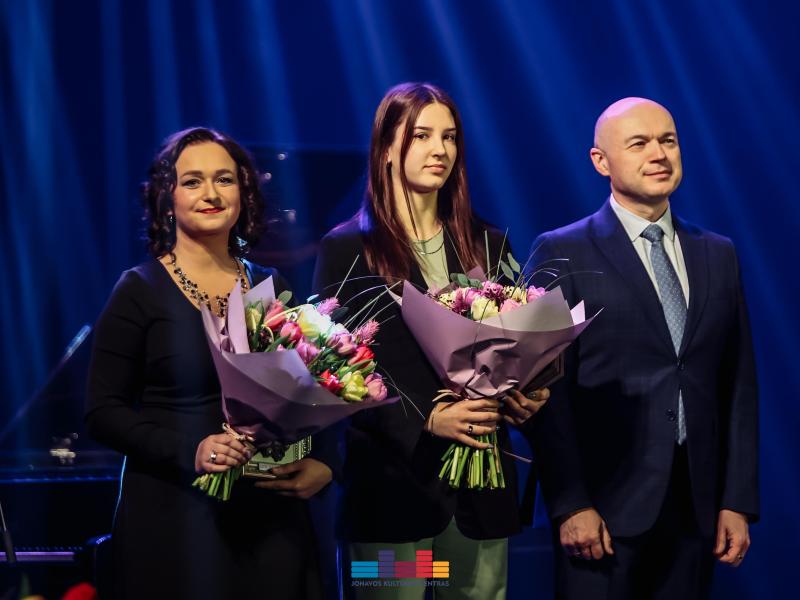 Kovo 8-ąją – „Metų jonavietės“ apdovanojimai ir gražiausios baladės