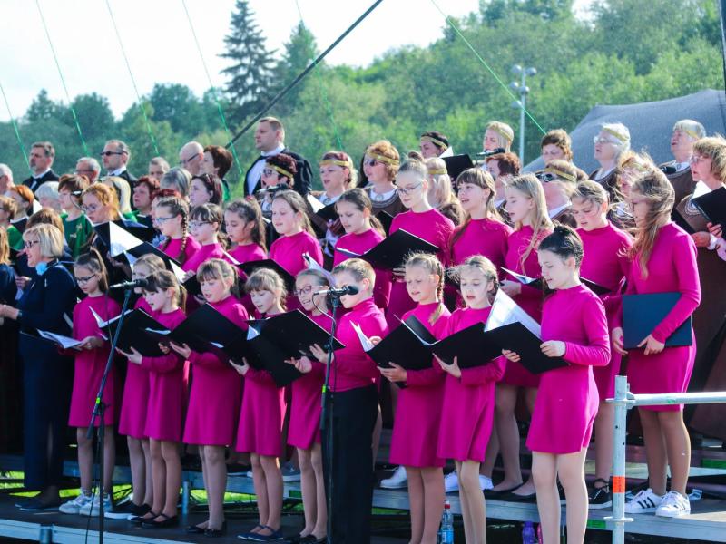 Chorinės muzikos ir šokių festivalis „Šviesa amžinoji dainos"