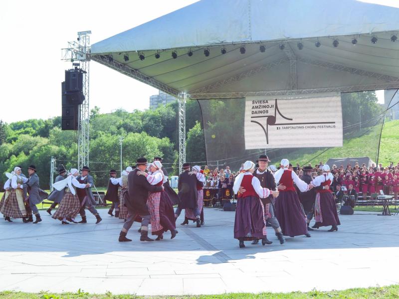 Chorinės muzikos ir šokių festivalis „Šviesa amžinoji dainos"