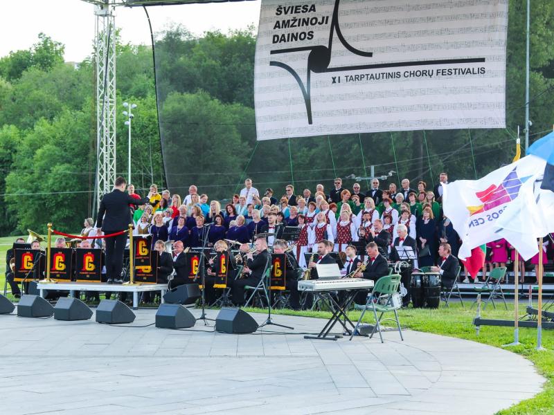 Chorinės muzikos ir šokių festivalis „Šviesa amžinoji dainos"