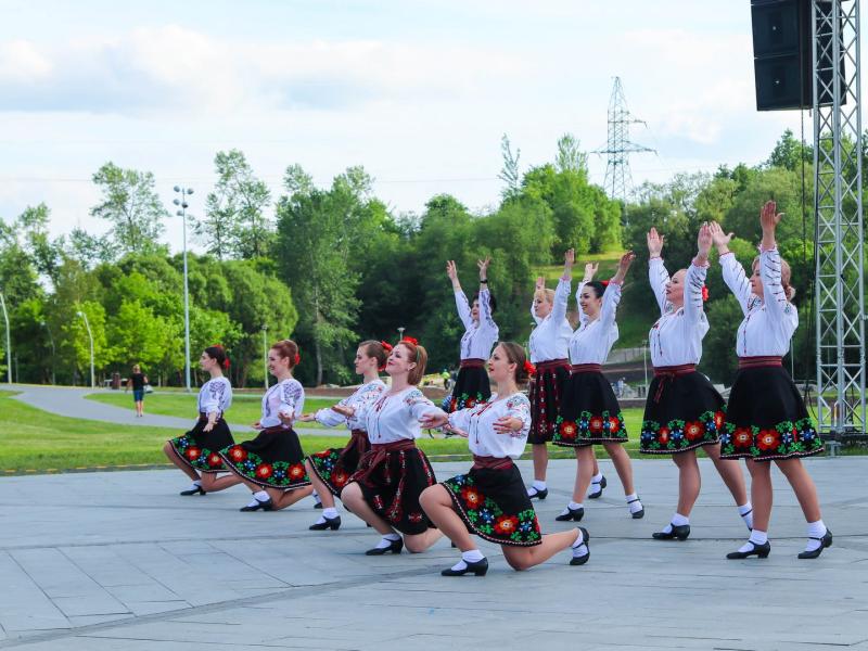 Chorinės muzikos ir šokių festivalis „Šviesa amžinoji dainos"