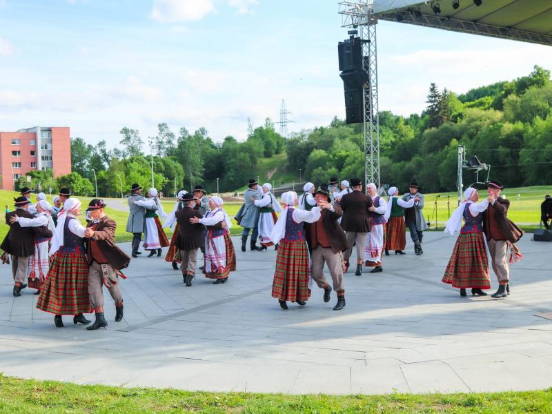 Chorinės muzikos ir šokių festivalis „Šviesa amžinoji dainos"