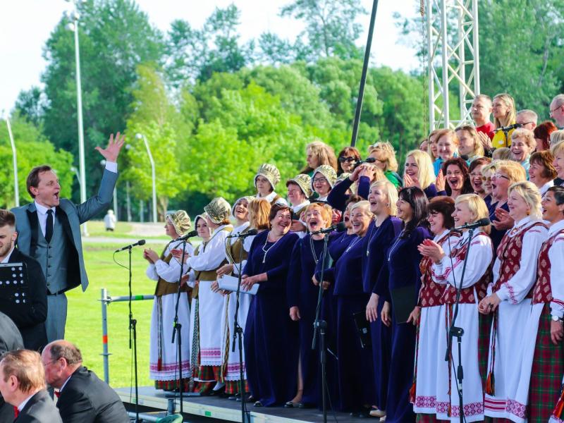 Chorinės muzikos ir šokių festivalis „Šviesa amžinoji dainos"