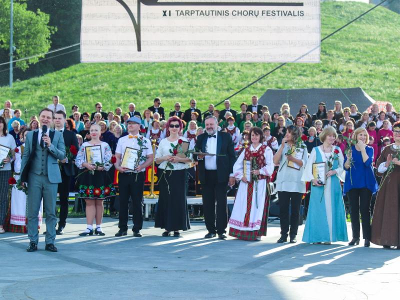Chorinės muzikos ir šokių festivalis „Šviesa amžinoji dainos"