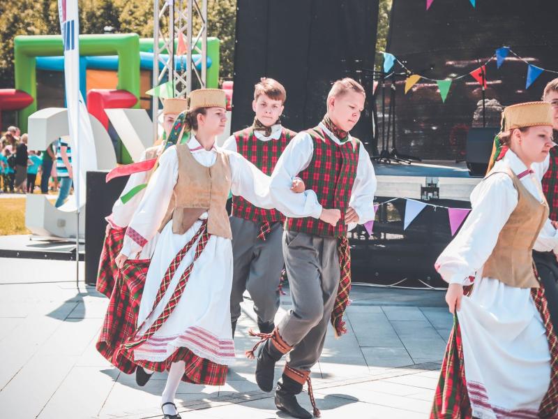 Vaikų POP Muzikos ir dailės festivalis-konkursas „Spalvų gama"