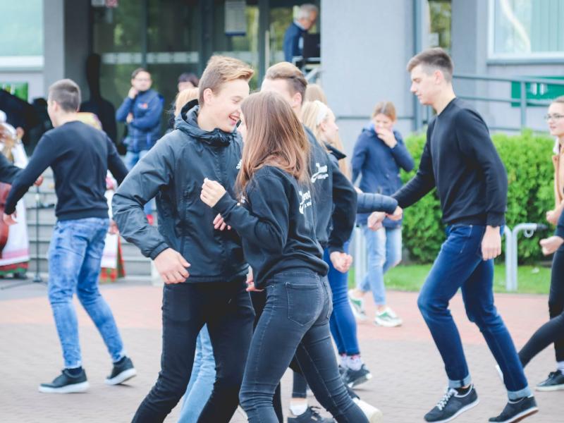 Akcija „Visa Lietuva šoka"