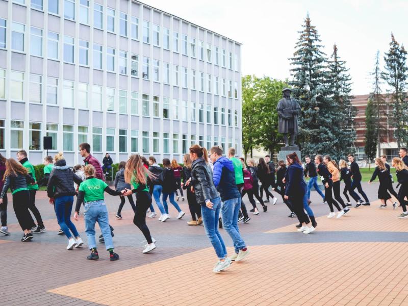 Akcija „Visa Lietuva šoka"