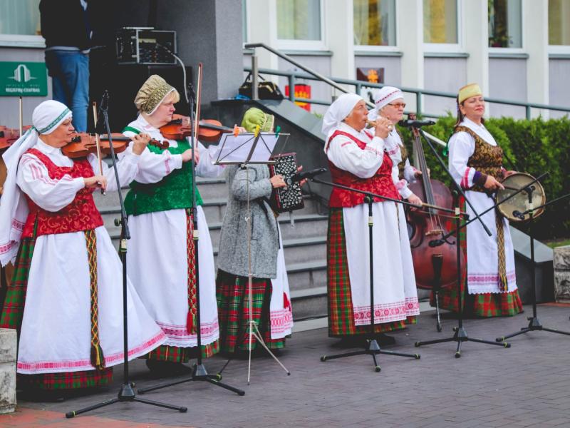 Akcija „Visa Lietuva šoka"