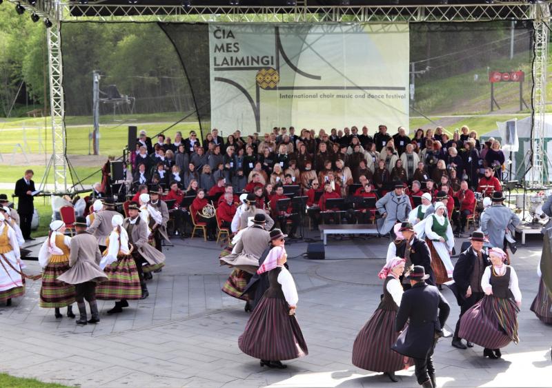 Tarptautinis muzikos ir šokio festivalis „Čia mes laimingi“