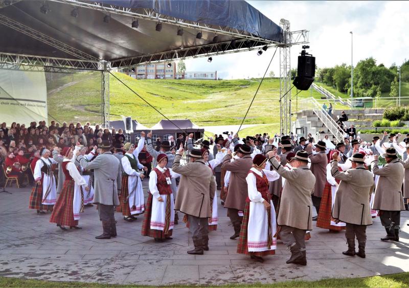 Tarptautinis muzikos ir šokio festivalis „Čia mes laimingi“