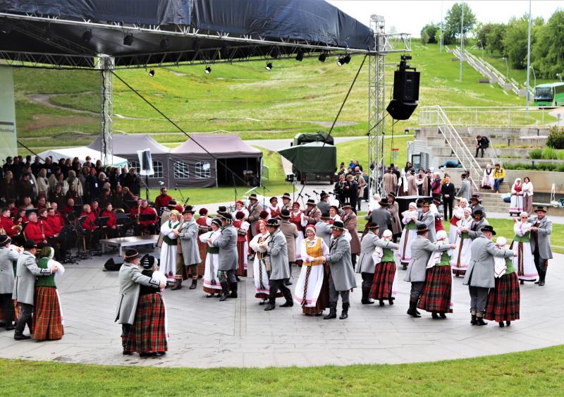 Tarptautinis muzikos ir šokio festivalis „Čia mes laimingi“