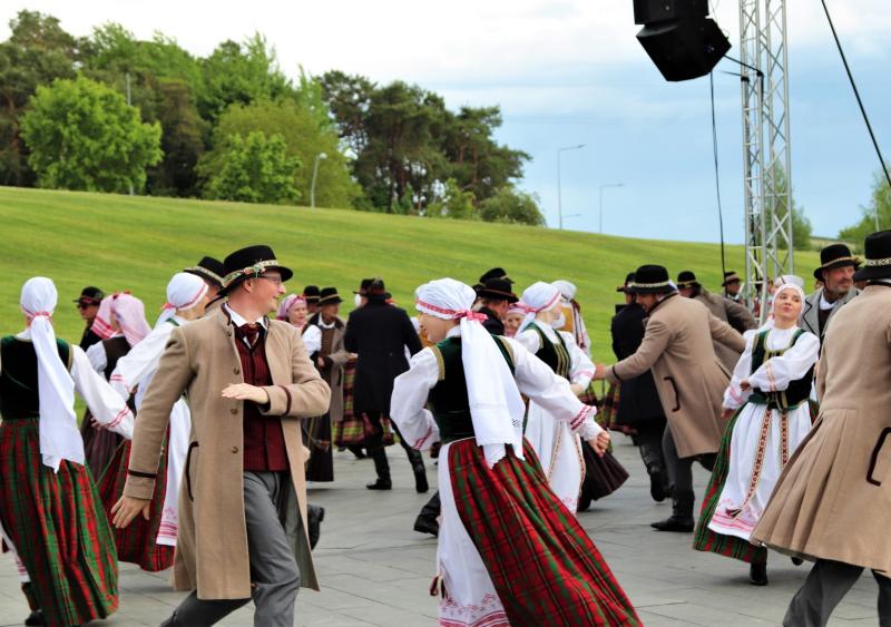 Tarptautinis muzikos ir šokio festivalis „Čia mes laimingi“