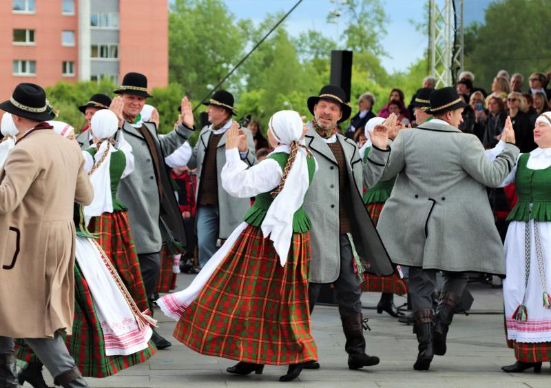 Tarptautinis muzikos ir šokio festivalis „Čia mes laimingi“