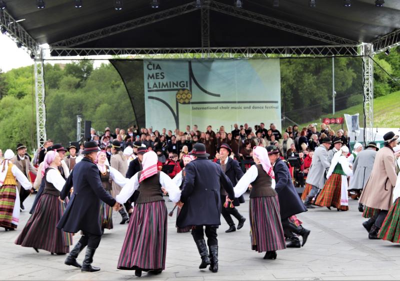 Tarptautinis muzikos ir šokio festivalis „Čia mes laimingi“