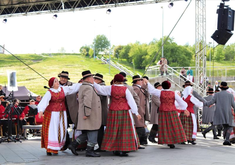 Tarptautinis muzikos ir šokio festivalis „Čia mes laimingi“