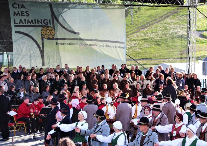 Tarptautinis muzikos ir šokio festivalis „Čia mes laimingi“