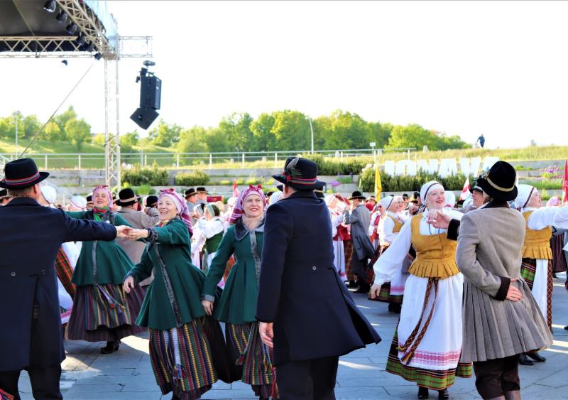 Tarptautinis muzikos ir šokio festivalis „Čia mes laimingi“
