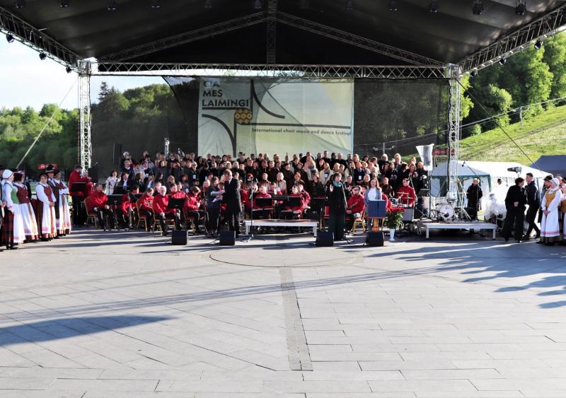 Tarptautinis muzikos ir šokio festivalis „Čia mes laimingi“