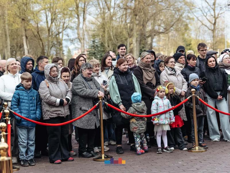 Šokio šventė!  „Ei, šokėjau, sukis vėju!“