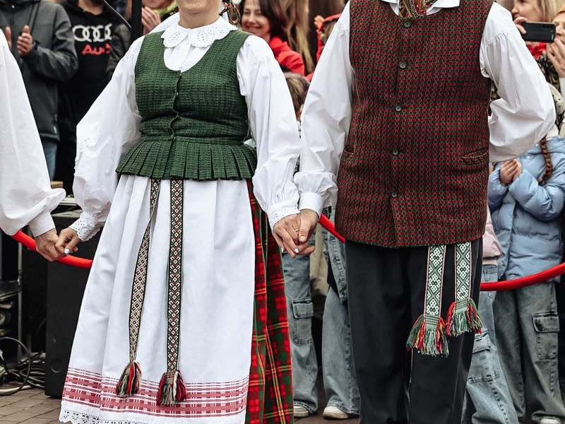 Šokio šventė!  „Ei, šokėjau, sukis vėju!“