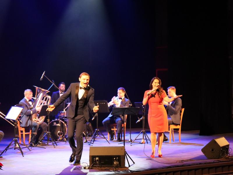 L. Mikalausko ir E. Sašenko koncertas su pučiamųjų kvartetu „Brass bravo“ „Tu ateik į pasimatymą“