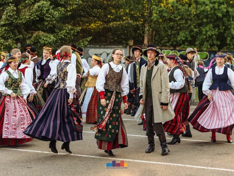 Folkloro šventė „Suskrido visi paukšteliai“