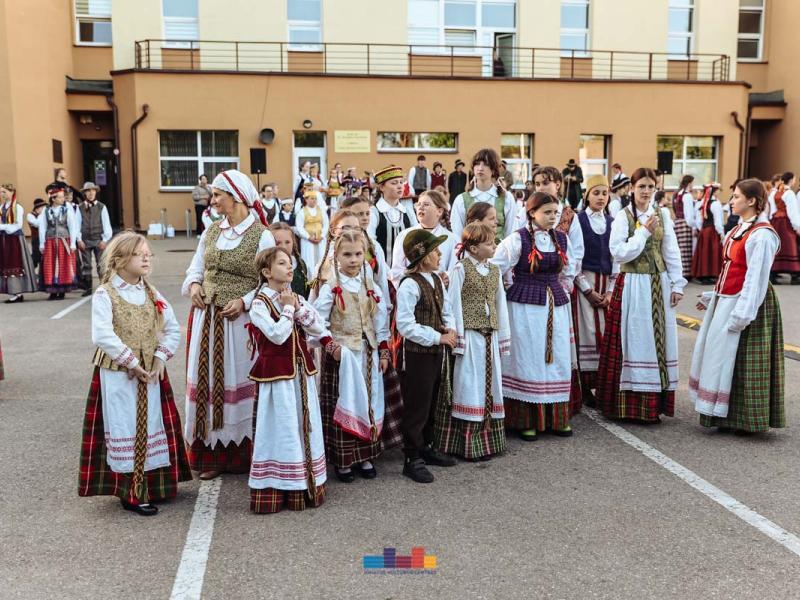 Folkloro šventė „Suskrido visi paukšteliai“