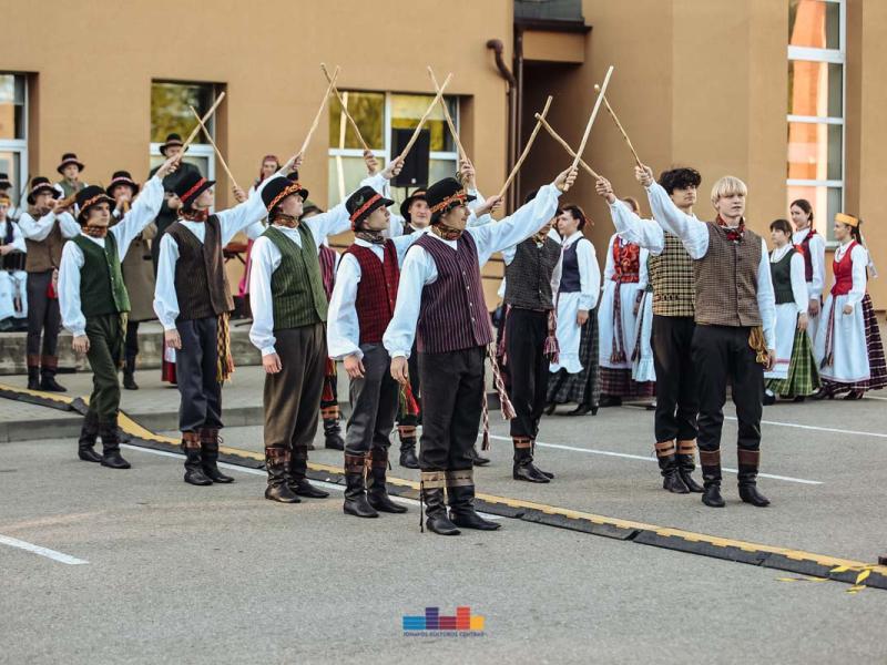 Folkloro šventė „Suskrido visi paukšteliai“