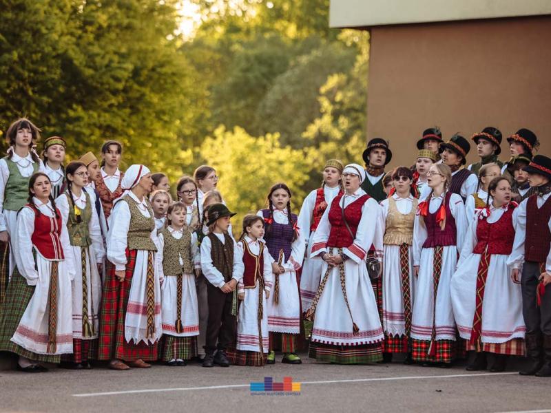Folkloro šventė „Suskrido visi paukšteliai“