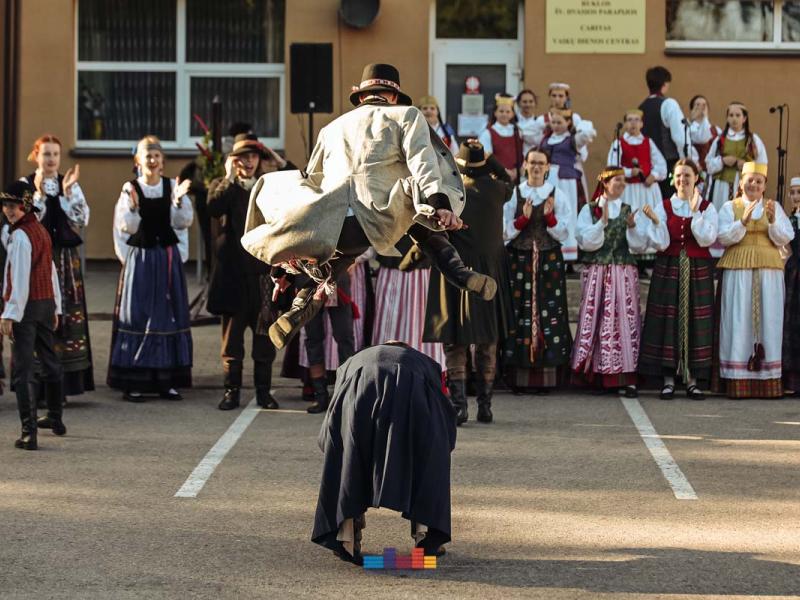 Folkloro šventė „Suskrido visi paukšteliai“