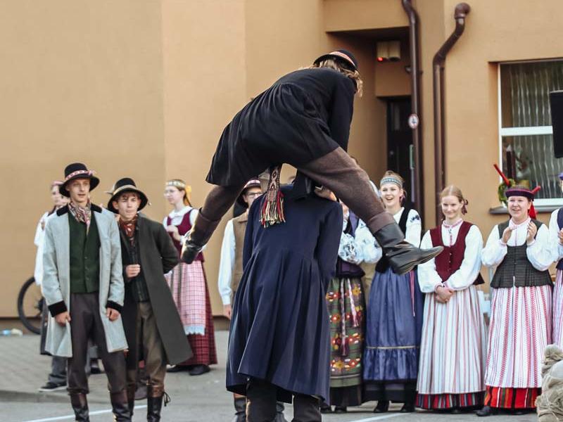 Folkloro šventė „Suskrido visi paukšteliai“