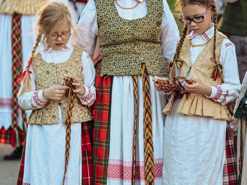 Folkloro šventė „Suskrido visi paukšteliai“