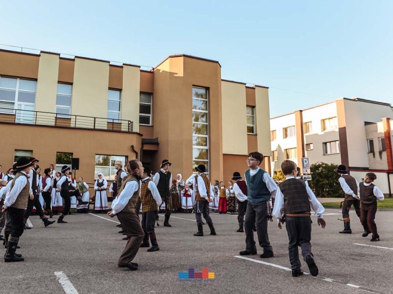 Folkloro šventė „Suskrido visi paukšteliai“