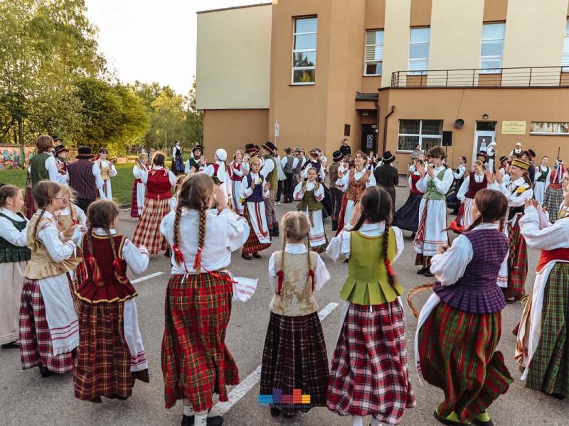 Folkloro šventė „Suskrido visi paukšteliai“