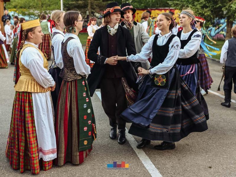 Folkloro šventė „Suskrido visi paukšteliai“