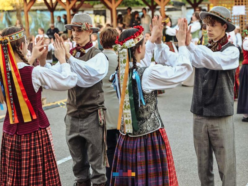 Folkloro šventė „Suskrido visi paukšteliai“