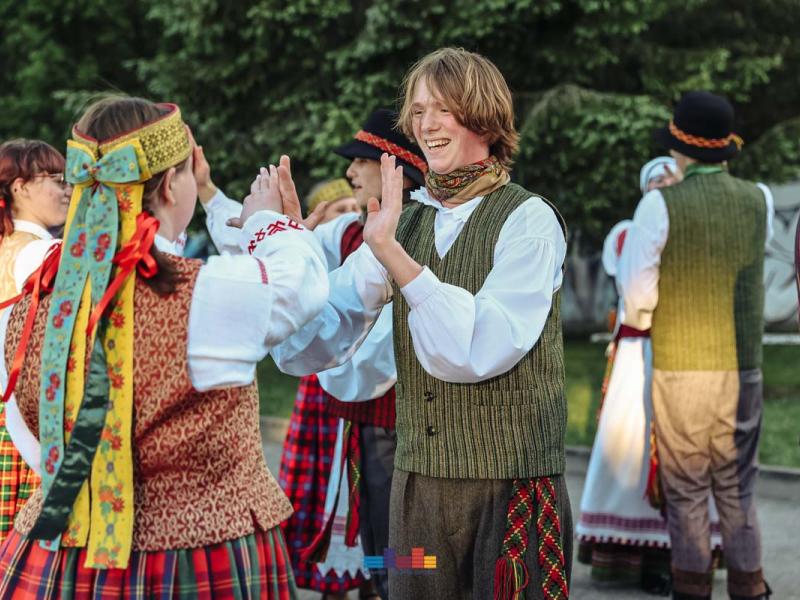 Folkloro šventė „Suskrido visi paukšteliai“