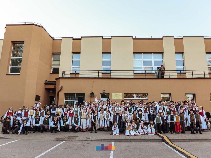 Folkloro šventė „Suskrido visi paukšteliai“