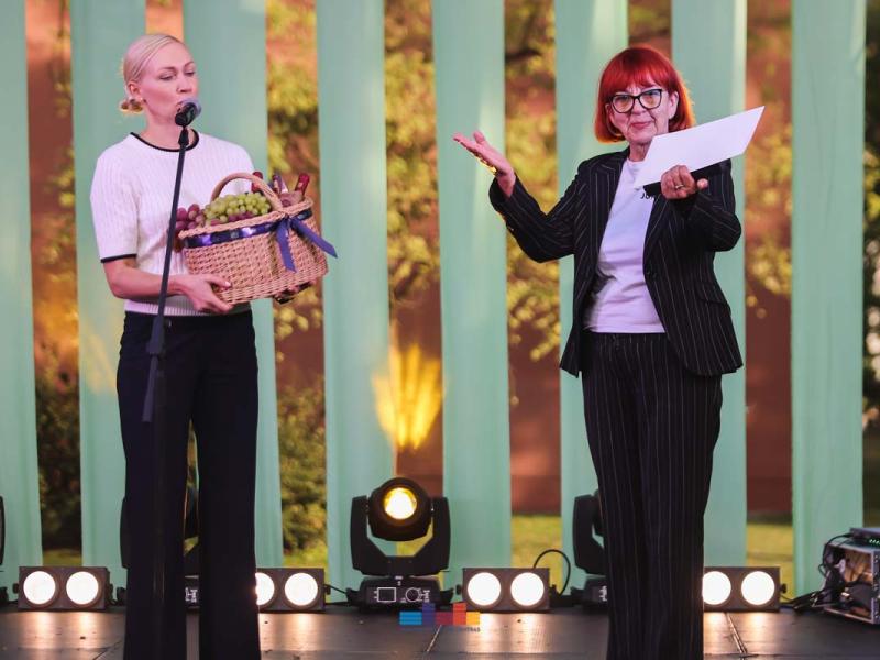 Draugų vakaras „Pakylėti kartu“