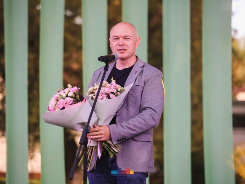 Draugų vakaras „Pakylėti kartu“