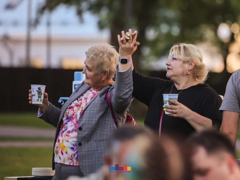 Draugų vakaras „Pakylėti kartu“