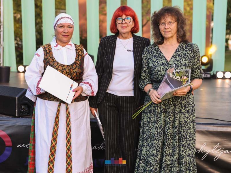 Draugų vakaras „Pakylėti kartu“