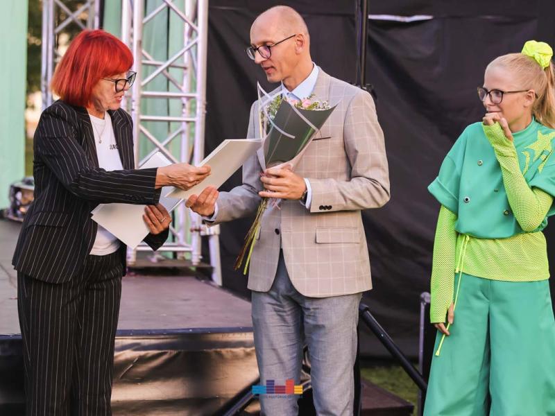 Draugų vakaras „Pakylėti kartu“